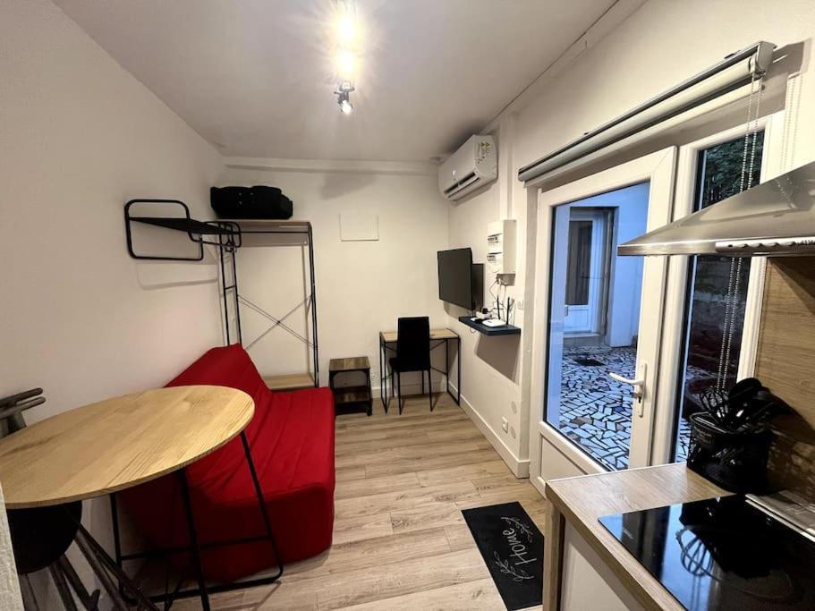 Joli Studio En Centre-Ville Лимож Экстерьер фото